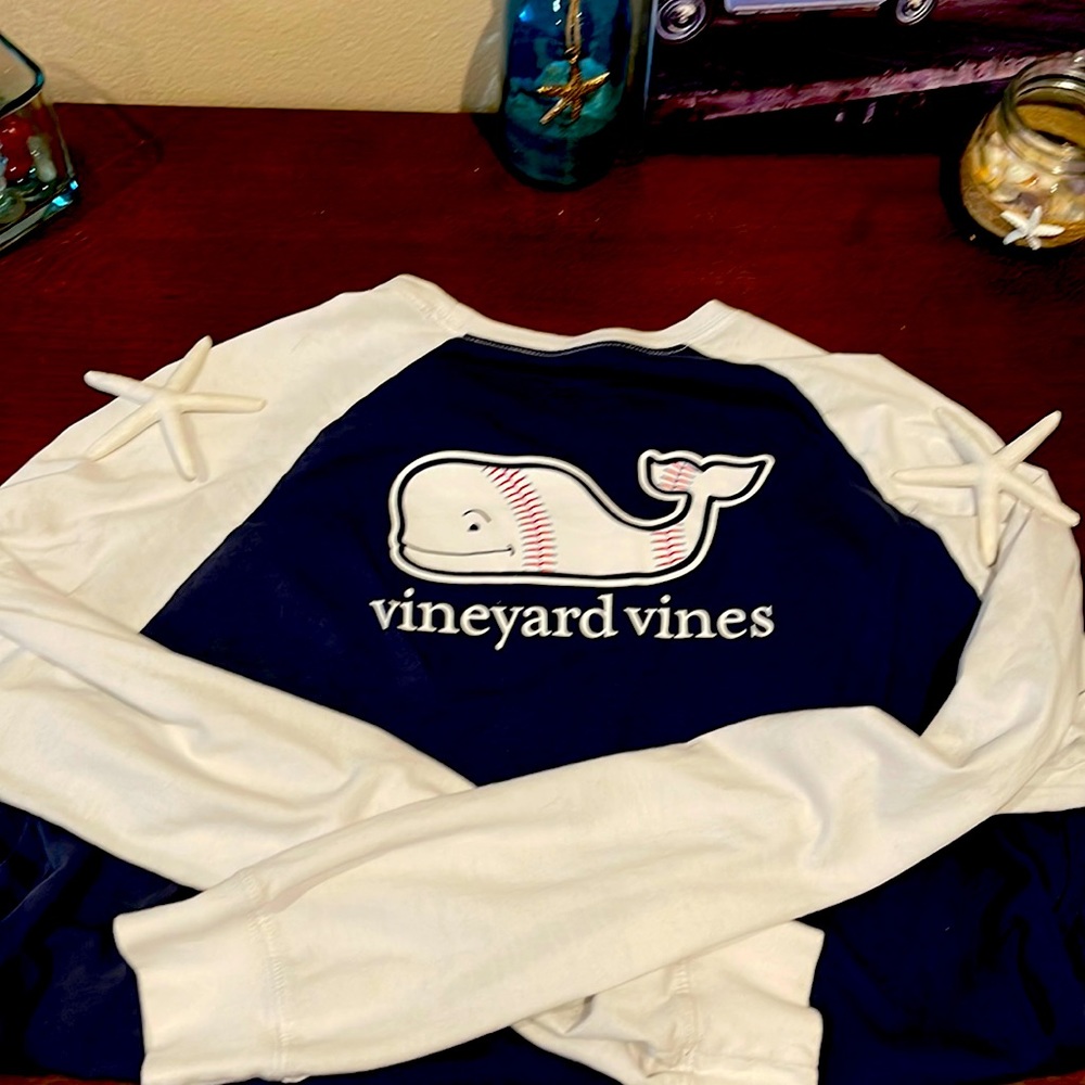 EUC vineyard vines long sleeved baseball kids XL shirt
